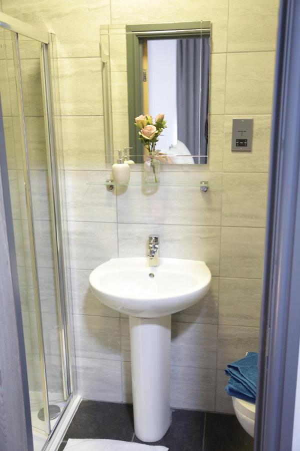 מנצ'סטר Park City Suites Hotel מראה חיצוני תמונה