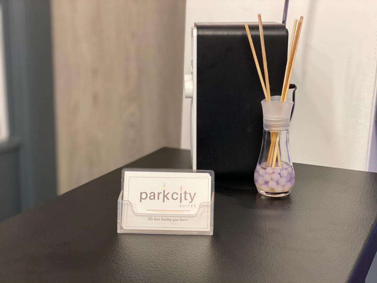 מנצ'סטר Park City Suites Hotel מראה חיצוני תמונה