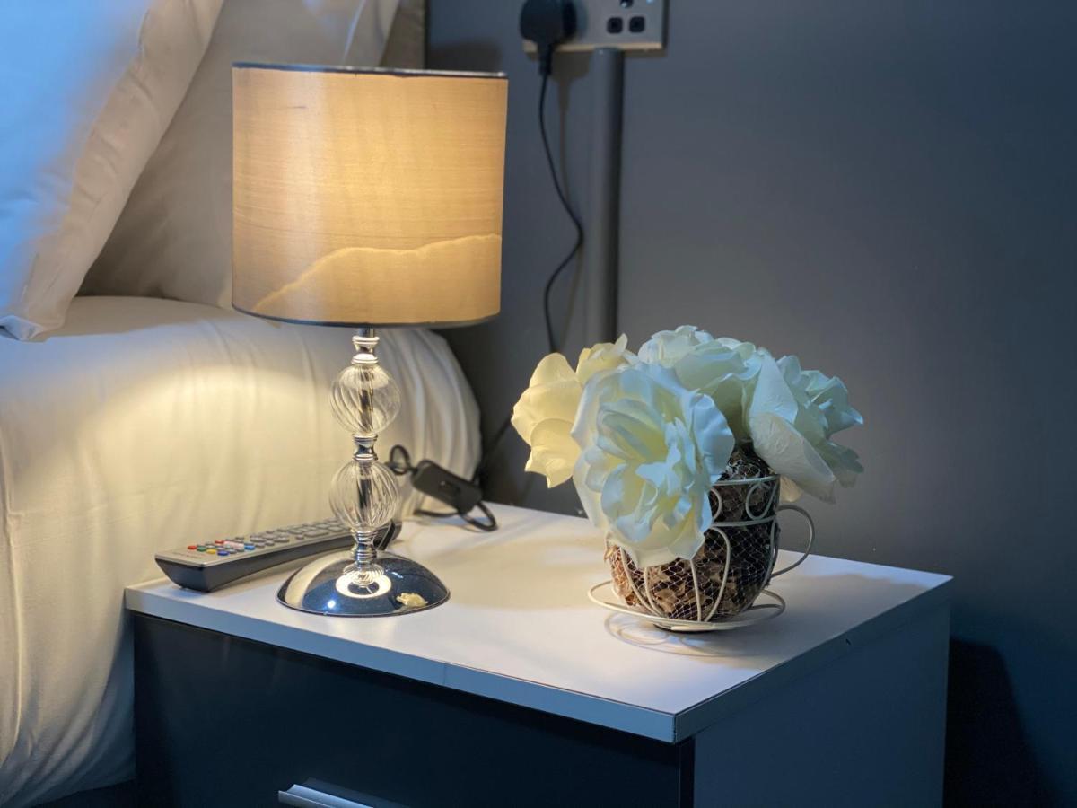 מנצ'סטר Park City Suites Hotel מראה חיצוני תמונה